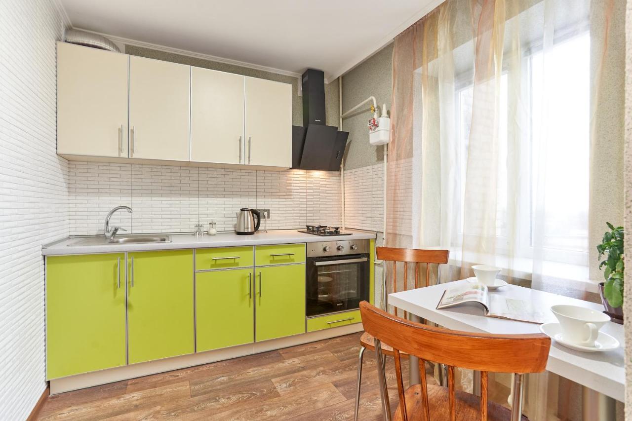 "Domino" 4 Apartments Kharkov Luaran gambar
